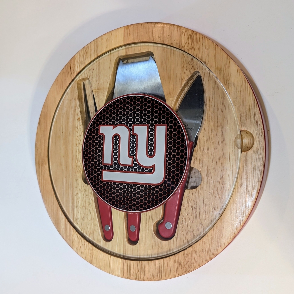 NY GIANTS Legacy Wooden Cheese Cutting Board
